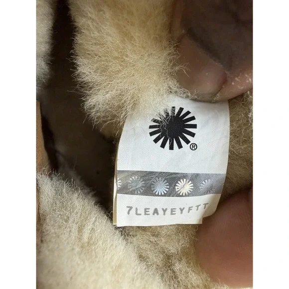 UGG Fluff Punk Womens Ankle Boots Chestnut Suede Toscana Sheepskin Size 8 - Picture 12 of 12